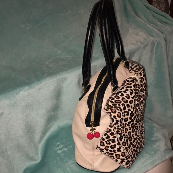Betsey Johnson bag - Picture 3 of 6
